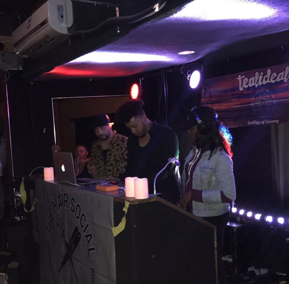 STOP_camkilla's tweet photo. At U31 checkin out @_AbJo & @dauche on the 1's&2's ! #SupportSD https://t.co/OYSoR48WOH
