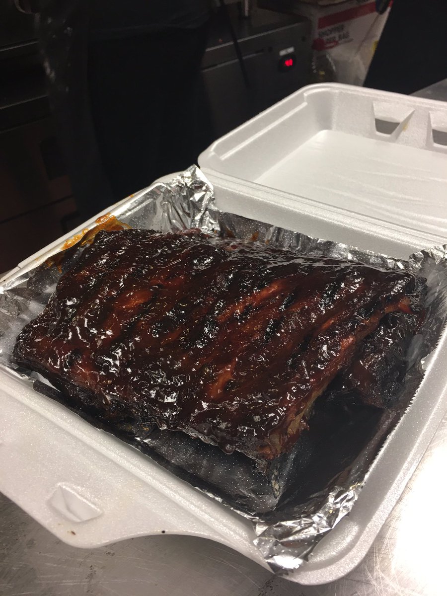 BigBagofChit's tweet photo. @GordonRamsay what do you think of my baby back ribs? https://t.co/ZRvyXk0zy2