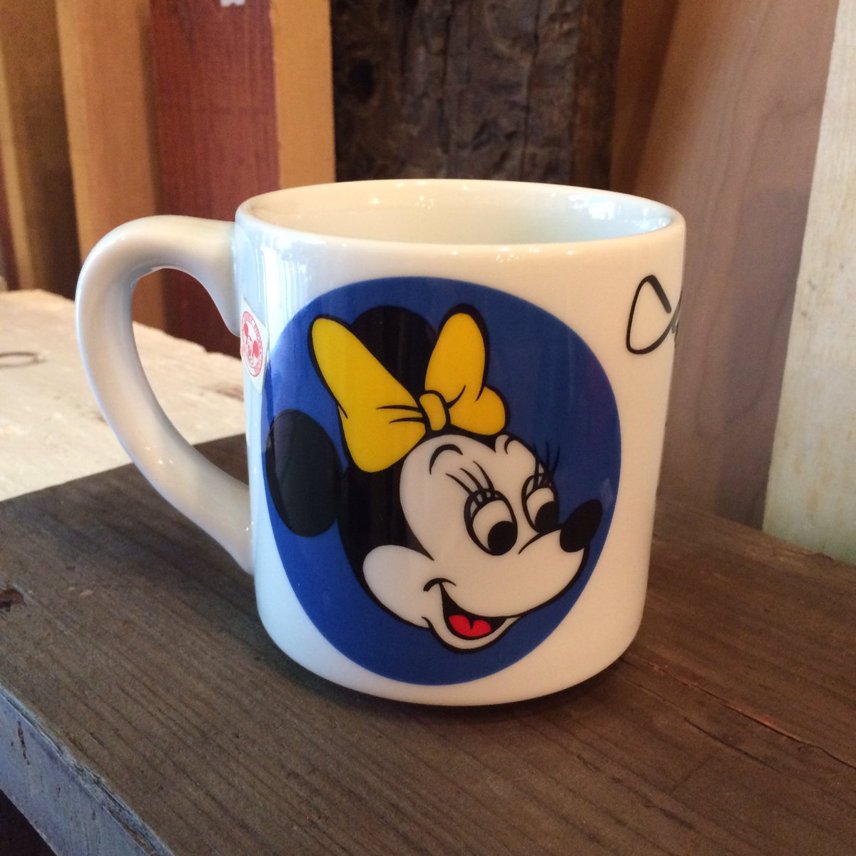 瀬尾商店 A Twitter 可愛いすぎて出せずにいたレトロなミッキー ミニーのsango製の大きめマグ 大事にしてくれる人のお家に行けると良いなぁ と とうとう出しちゃいました ドキドキ 戸越銀座 瀬尾商店 Disney ディズニー ミッキー マグカップ 食器