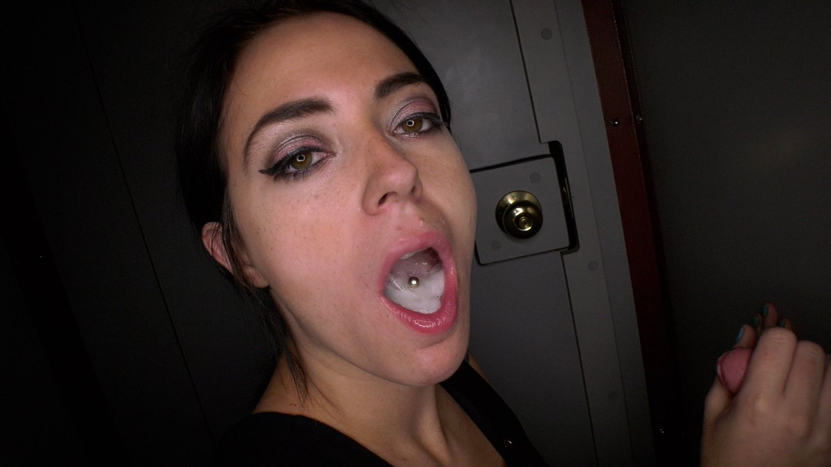 She was doing some amazing tongue work which made the guys cum in record ti...