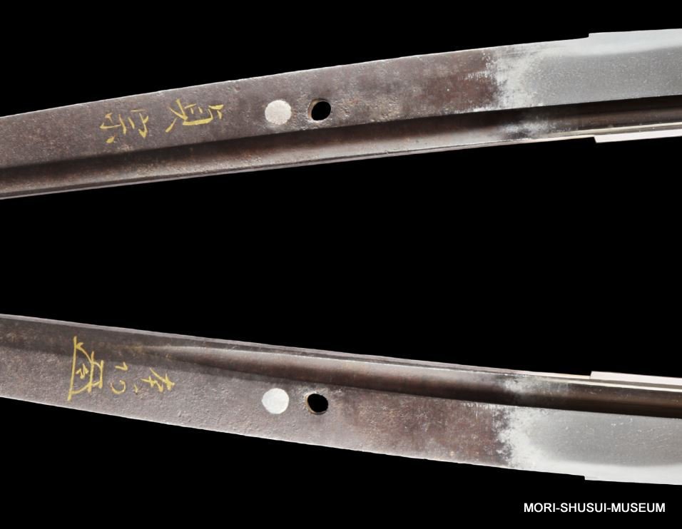 小柄　ニ匹馬打ち出し象嵌　春明在銘　小柄穂は刃ありません　江戸時代保証 小柄 ニ匹馬打ち出し象嵌 春明在銘 小柄穂は刃ありません 江戸時代