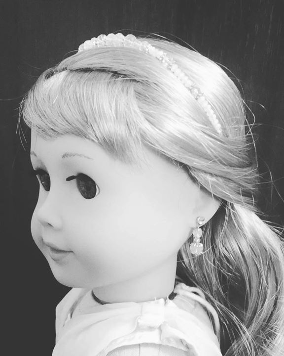 WiredDownCrown's tweet image. Check it out ift.tt/24WyLVJ Maryellen in my crystal circlet and crystal earrings #wireddown #jewelry #agdoll #americangirldoll #h…