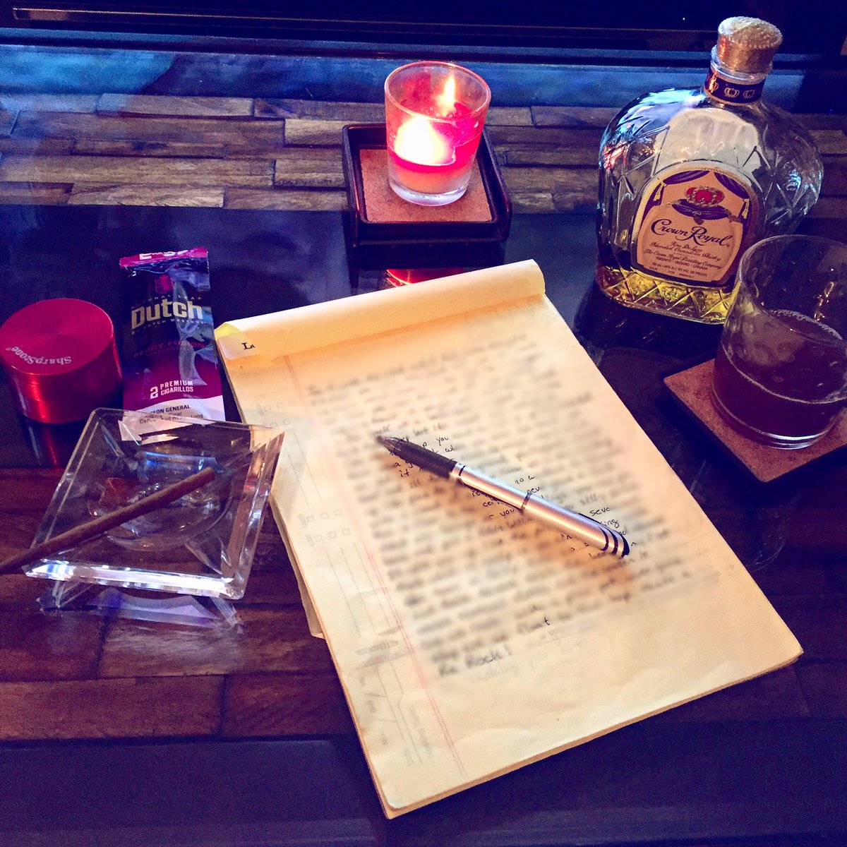 SEVENSIXX's tweet photo. We working! What the fuck have you done today? #sevensixx #sevensixxin #writingwendsday #hiphop #Independentartist #crown #dutch #sharpstone https://t.co/UQCyxDIXGL