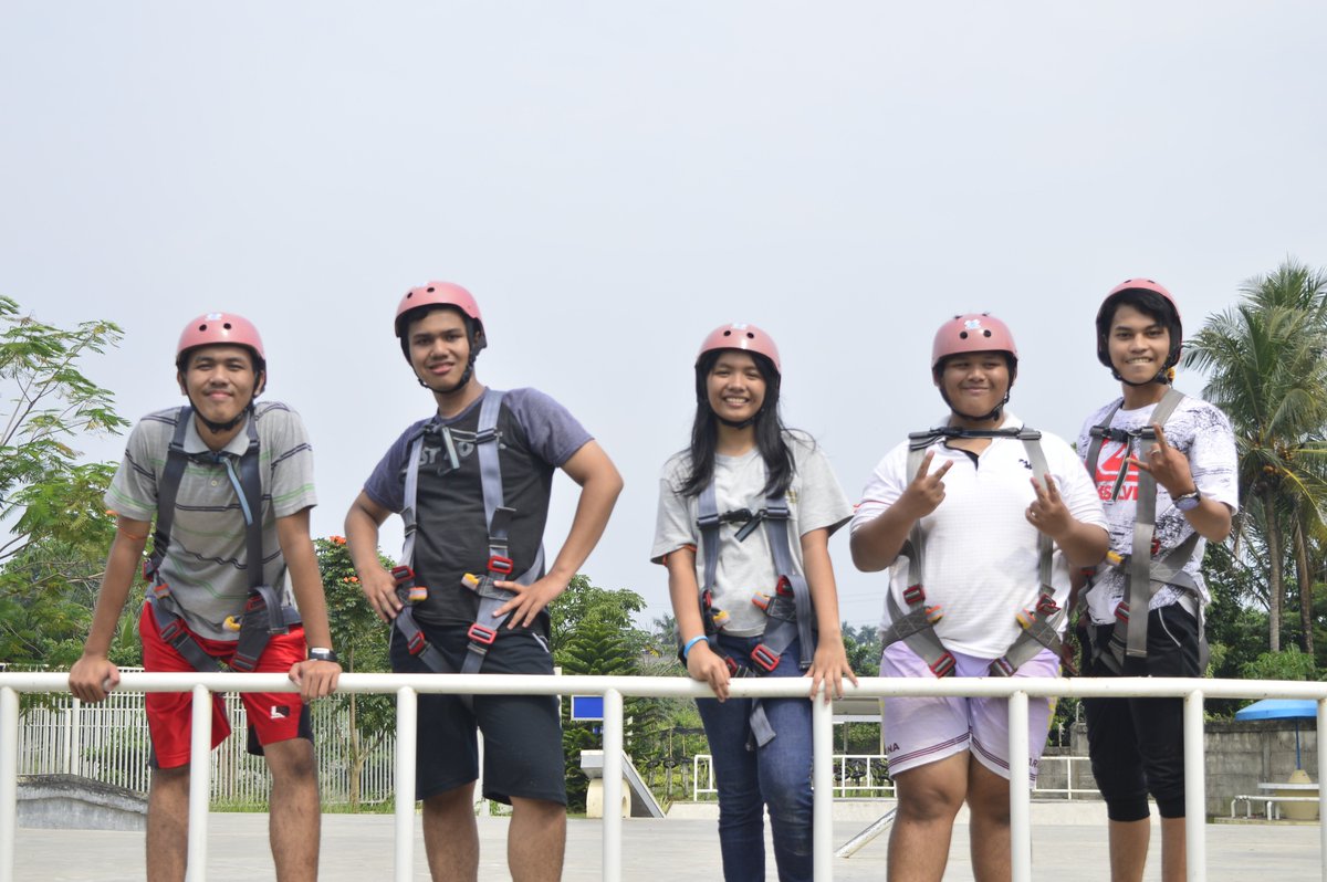 RNHKBPPura's tweet photo. Perkenalkan, ini dia Kelompok 1 - Kelompok 6 pada saat Outbound. Keren-keren ya... 
#UNITED 
#KebaktianPadang2017 
#rnhkbppurabojonggede https://t.co/tWxv7Xnnoh