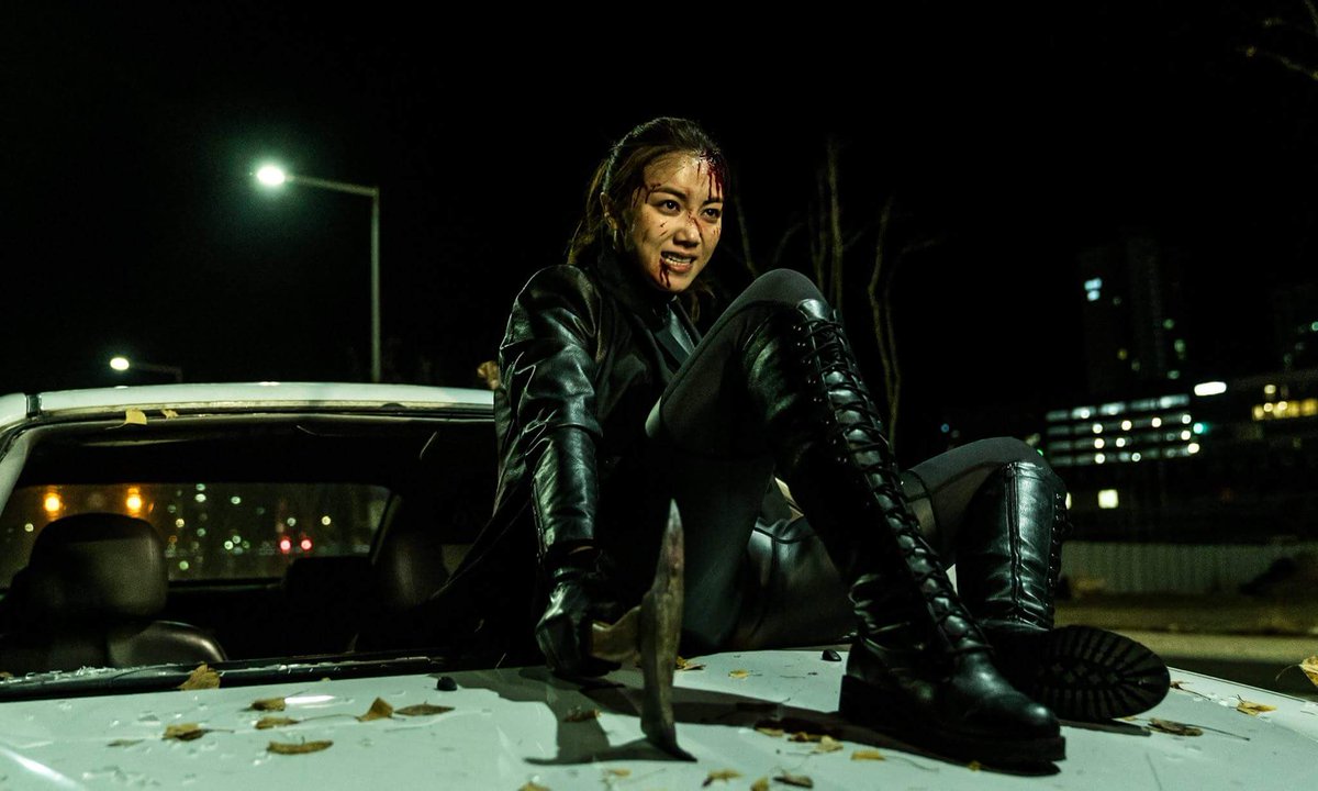 本日韓国公開映画『悪女』 キム・オクビン 反転魅力スチール1 오늘 개봉 영화"악녀" #김옥빈 반전매력 스틸1 ㅋㅋTranslate post