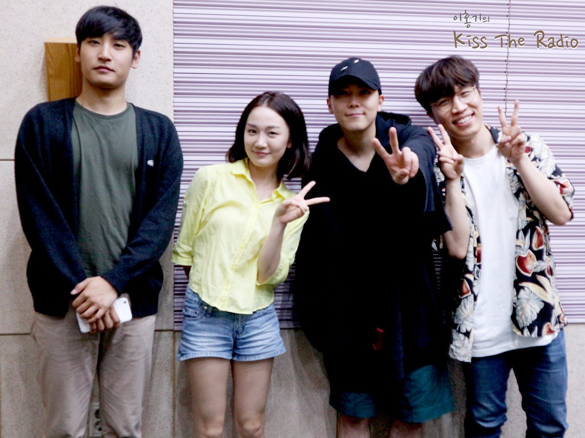 KBSHONGKIRA's tweet image. 라디오계의 유재석 #소란 #고영배
청취자들 고민상담을 너무 잘해준 #주 #JOO
귀여운 막내! 갈색재정 #박재정
세 사람과 함께한 #사람이필요해
어쩜 입담이 이렇게 좋은지~~~ 👍히트다 히트👍