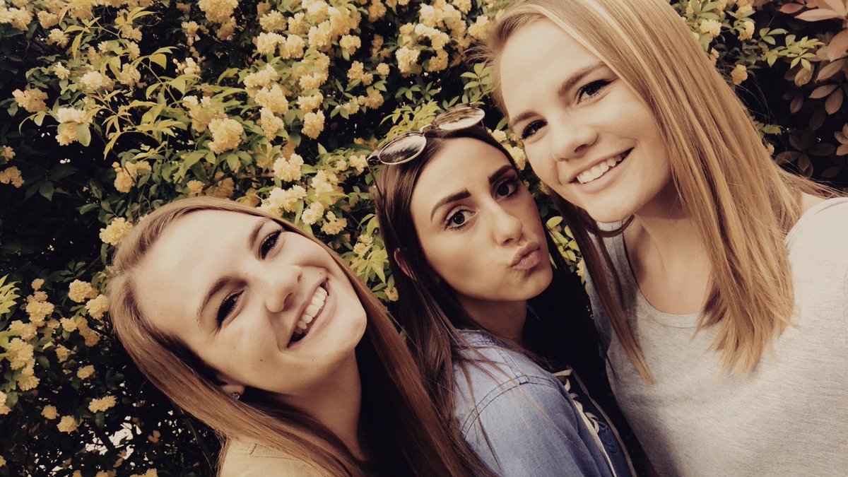 Ryleebronk's tweet photo. Happy birthday em and char!!! Thanks for all the mems, sad I can't spend your birthday with you 😉 but hope you have the FUNNEST day😊😘 https://t.co/82BuVPellP