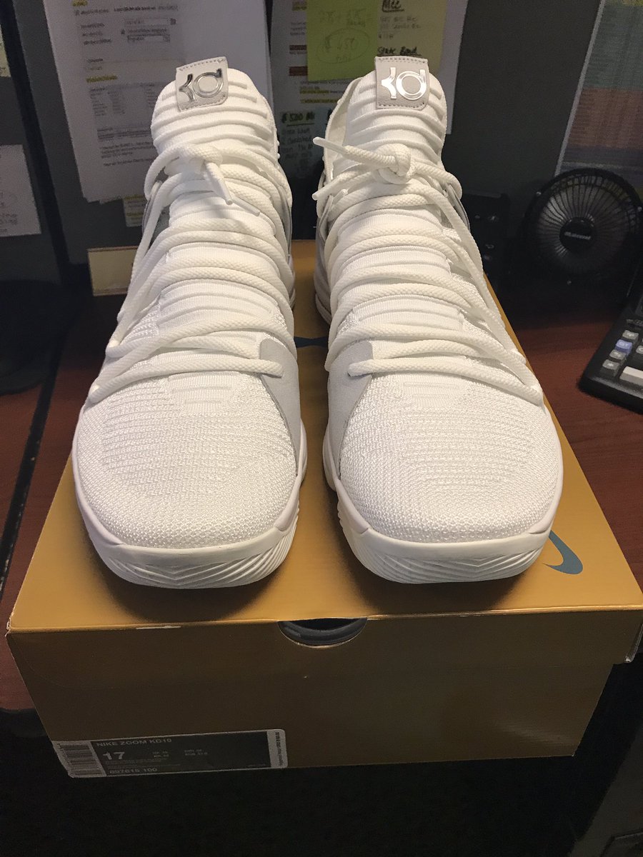 _lisadaniels_'s tweet image. @ray_daniels44 got his KD's today!🔥🙌🏽 He is now a size 17! 😳🏀#lifeofaballer #hesonly14 #forevermybaby