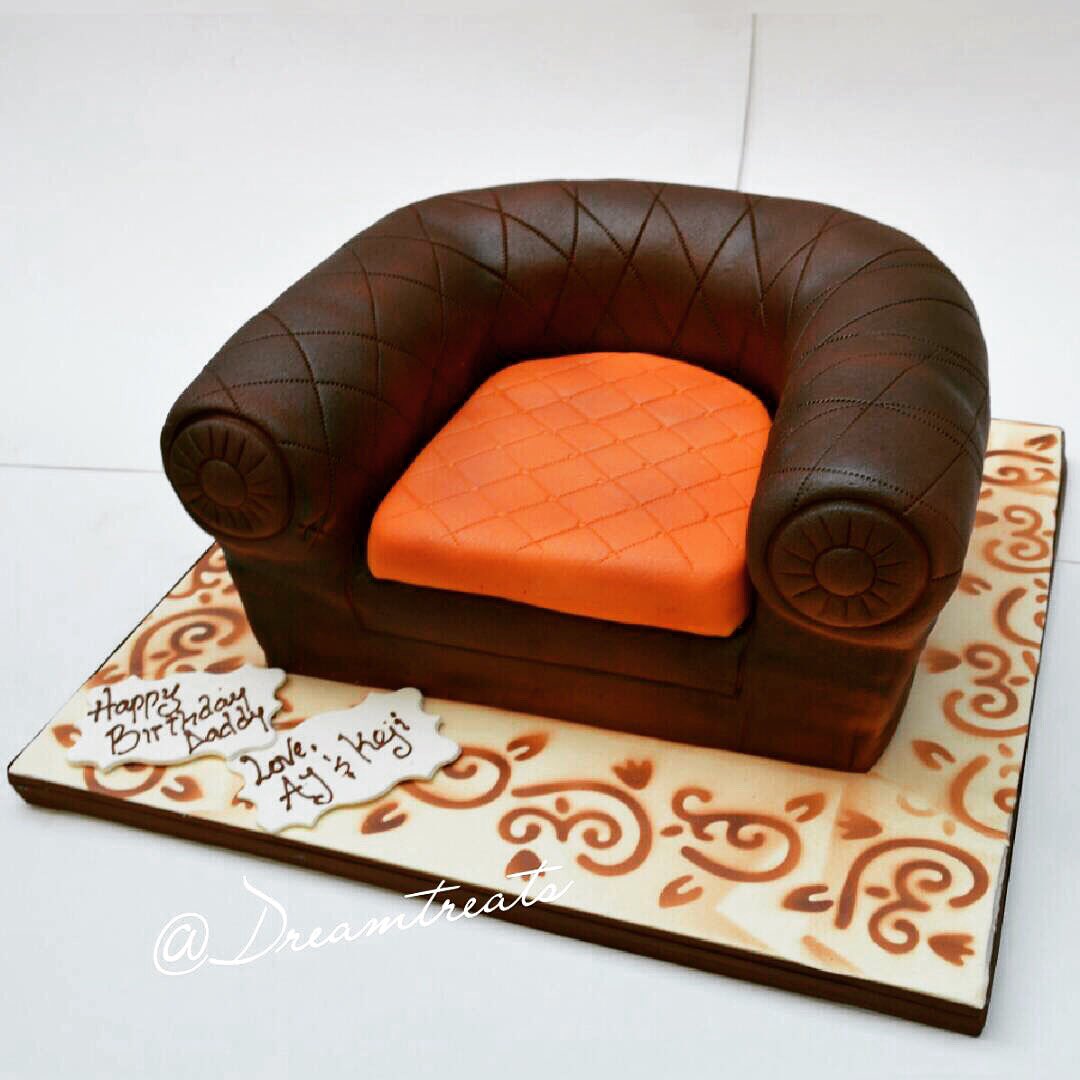 DreamtreatsCake's tweet photo. A sofa cake made for a customer sometime ago.
.
#throwbackthursday #sofacake #dreamtreatscake #lagosbaker #cakeaddict #tbt #cakesonline https://t.co/JGY0OwyENz