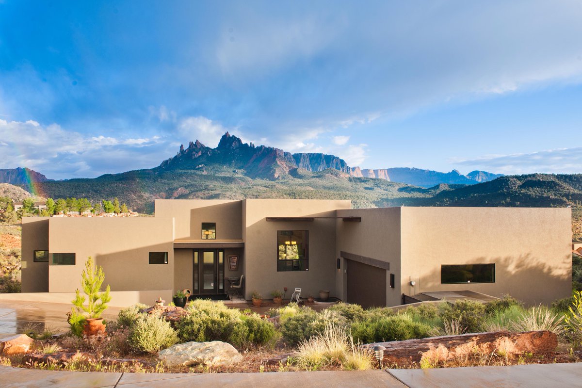 leewebb's tweet image. Photoshoot Complete 2704 Hopi Cir Sprindale UT #zion #springdale #realestate #nikon  #yuneec #typhoonH #leewebb #photographer #tiffanywest