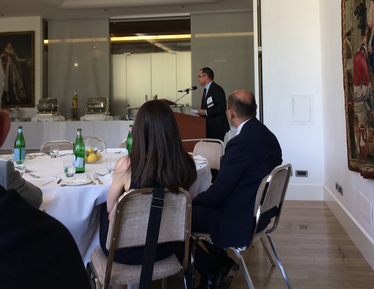 raffdoc's tweet photo. @ISMICS president advice to fellows and residents at #ismics2017 https://t.co/SyBsXLt9u1