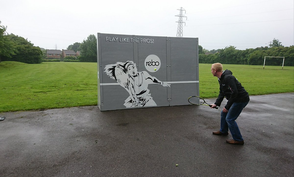 TottonTennis's tweet photo. Global first! We now have a @REBO_wall in the park available for everyone to use for FREE! #YOUvsWALL https://t.co/rCBnh2oaPN