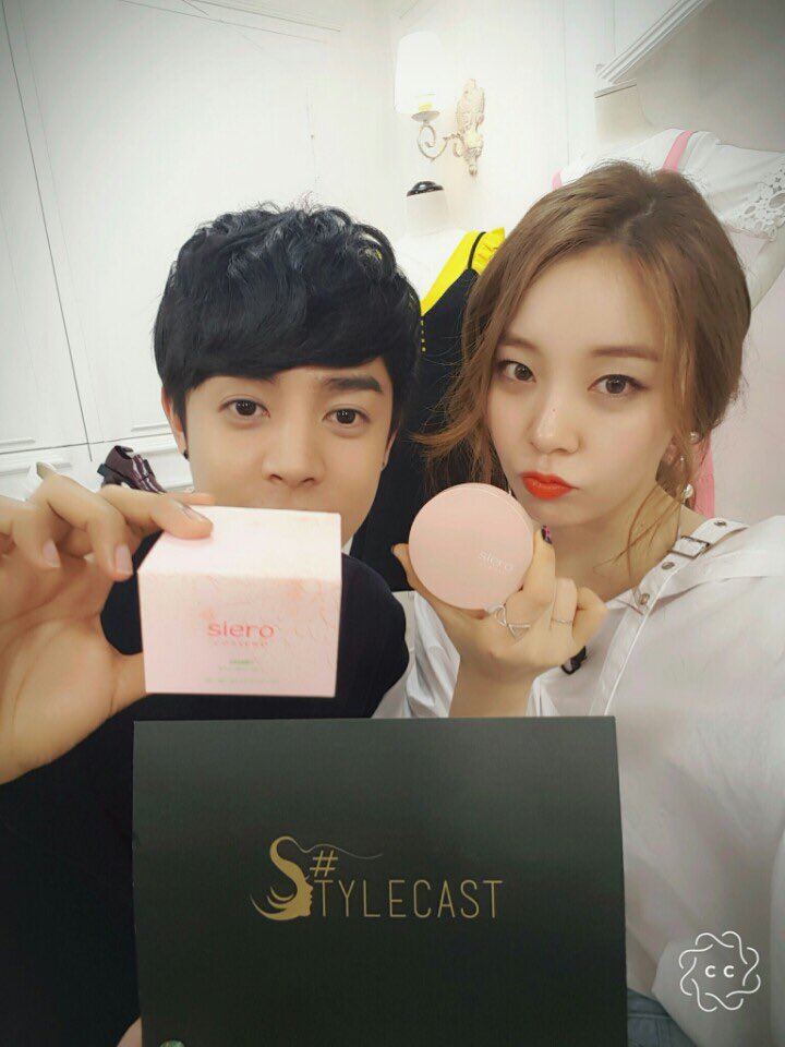 stylecast_ar's tweet photo. @alexander_0729 @LC__Ashley #siero #그래니애틱젤리팩트 #grannyatticjellypact #sierocosmetic #씨에로코스메틱 #kbeauty #arirangtv #stylecast #stylecast2017 https://t.co/yaGbQT4s9A