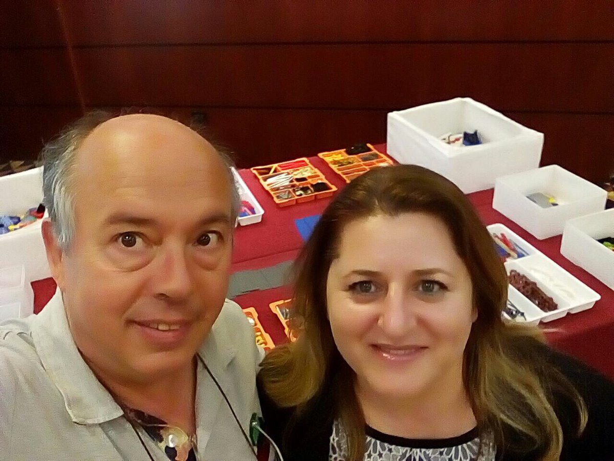 MeetPlannerITA's tweet photo. Progetto formativo #MeetingPlanner con Lego© Serious Play© for Healthcare Meetings. 5città 100medici e @fabriziofaraco #experientialLearning https://t.co/yNQEgyICc4