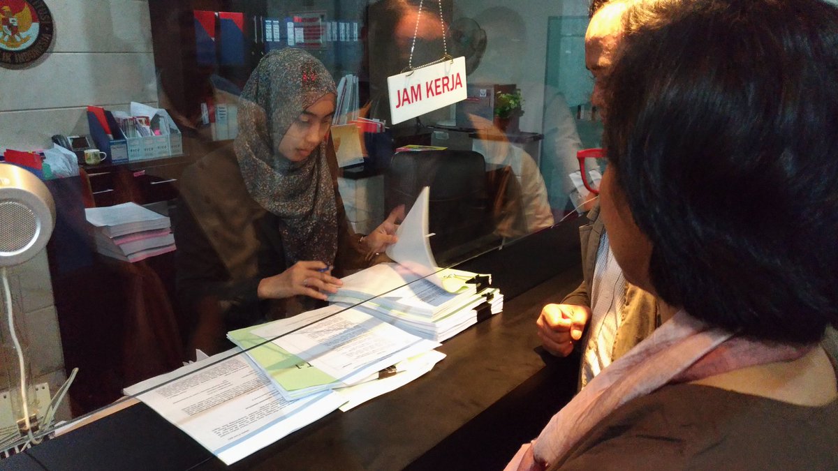 walhinasional's tweet photo. Telah diterima berkas pendaftaran Walhi, ICEL, AMAN sbg pihak terkait dlm Uji materi yg dilakukan korporasi u/ melemahkan UU lingkungan https://t.co/dH8aSH4EzY