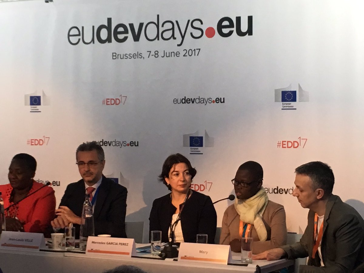 Krmel19's tweet photo. My dearest Mary Hanna is sharing her story now at the #EDD17 #Heartbreaking #Moving #ItTakesAWorld to #EndViolence so #PEACE can take root https://t.co/7upyd8KLL0