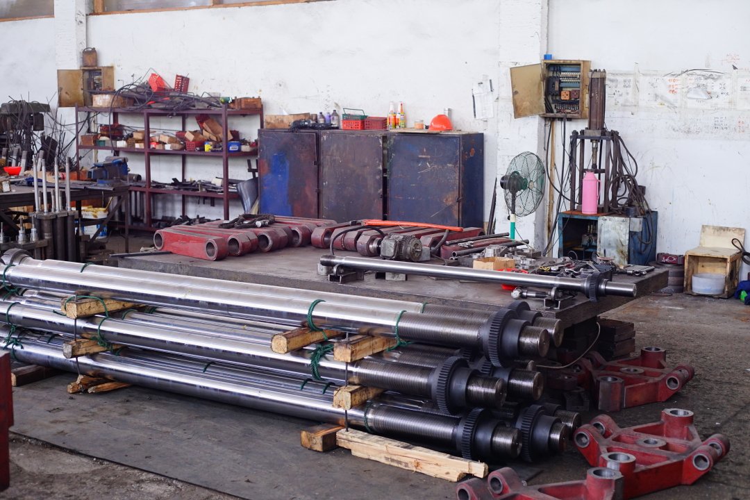 shenzhoumac's tweet photo. We specialize in manufacturing injection molding machines. #PlasticInjectionMoldingMachine #InjectionMachine https://t.co/QgA9WeODzd