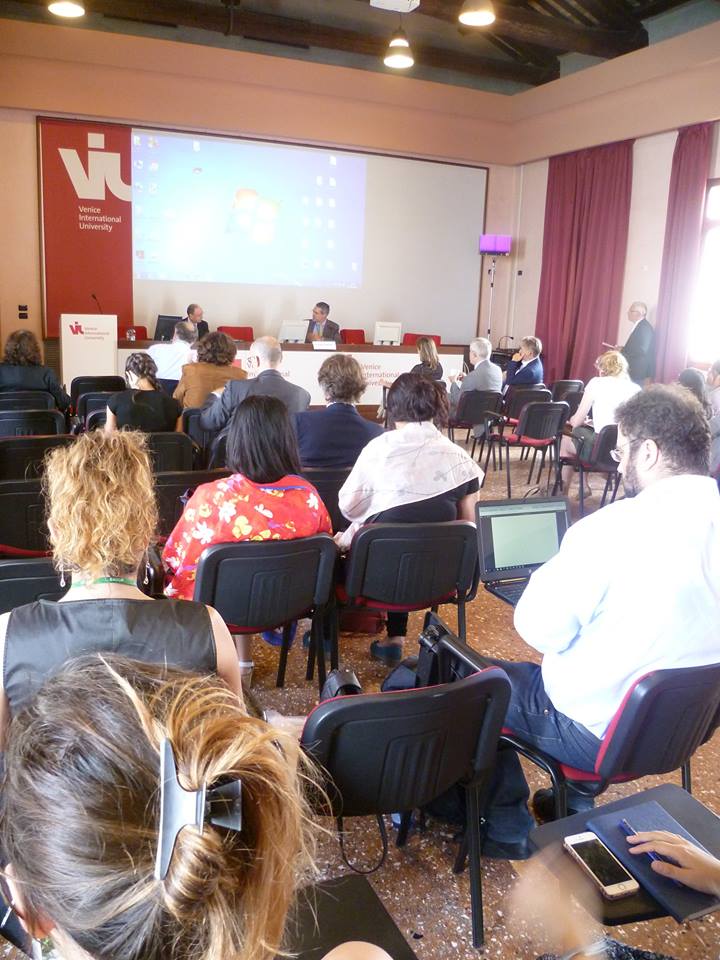 MPI_AGE's tweet photo. Project partners present the MPI_Age results and the first speaker is Dr. Fratiglioni (Karolinska Institutet). https://t.co/vHwny7ZEF0