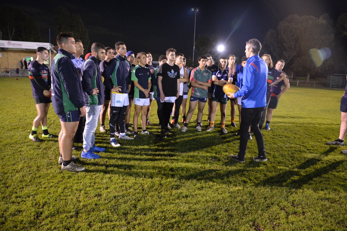 1116sen's tweet photo. Bulldogs captain @BobMurphy02 was front and centre at the @NorthernSaints' Good For Footy night put on by the team @AsmithToyota. https://t.co/idjDfEKkBB