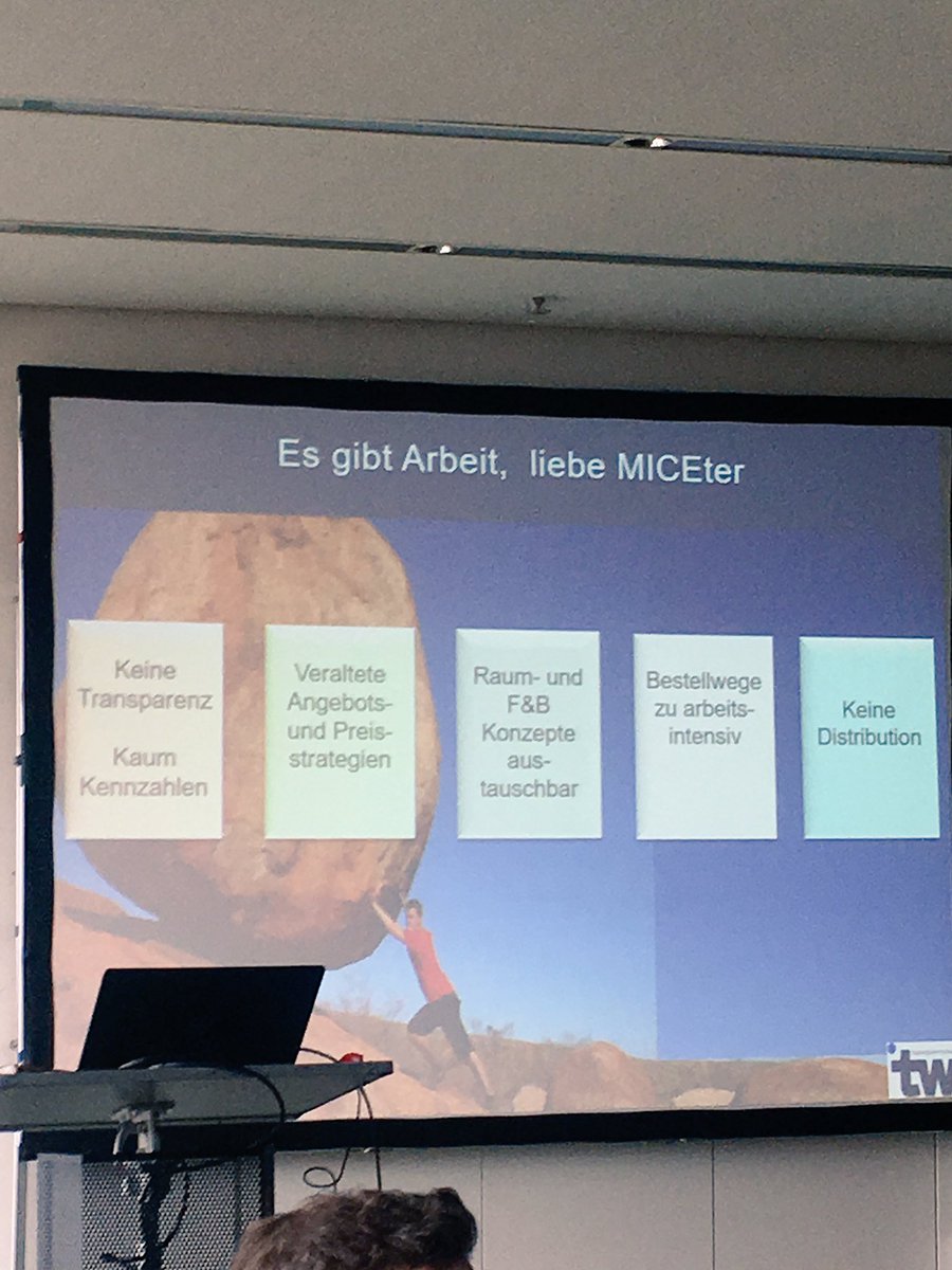 HSMA_DE's tweet photo. Es gibt Arbeit, liebe #MICEler ☝🏼@GSchulzeBerlin @MeetingMarketDE #hmc17 #tagungshotellerie https://t.co/kRmqin8S9i