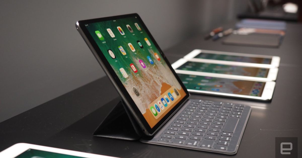 EWPstudios's tweet image. The iPad looks like the future of the MacBook with iOS 11
crwd.fr/2sRBHay