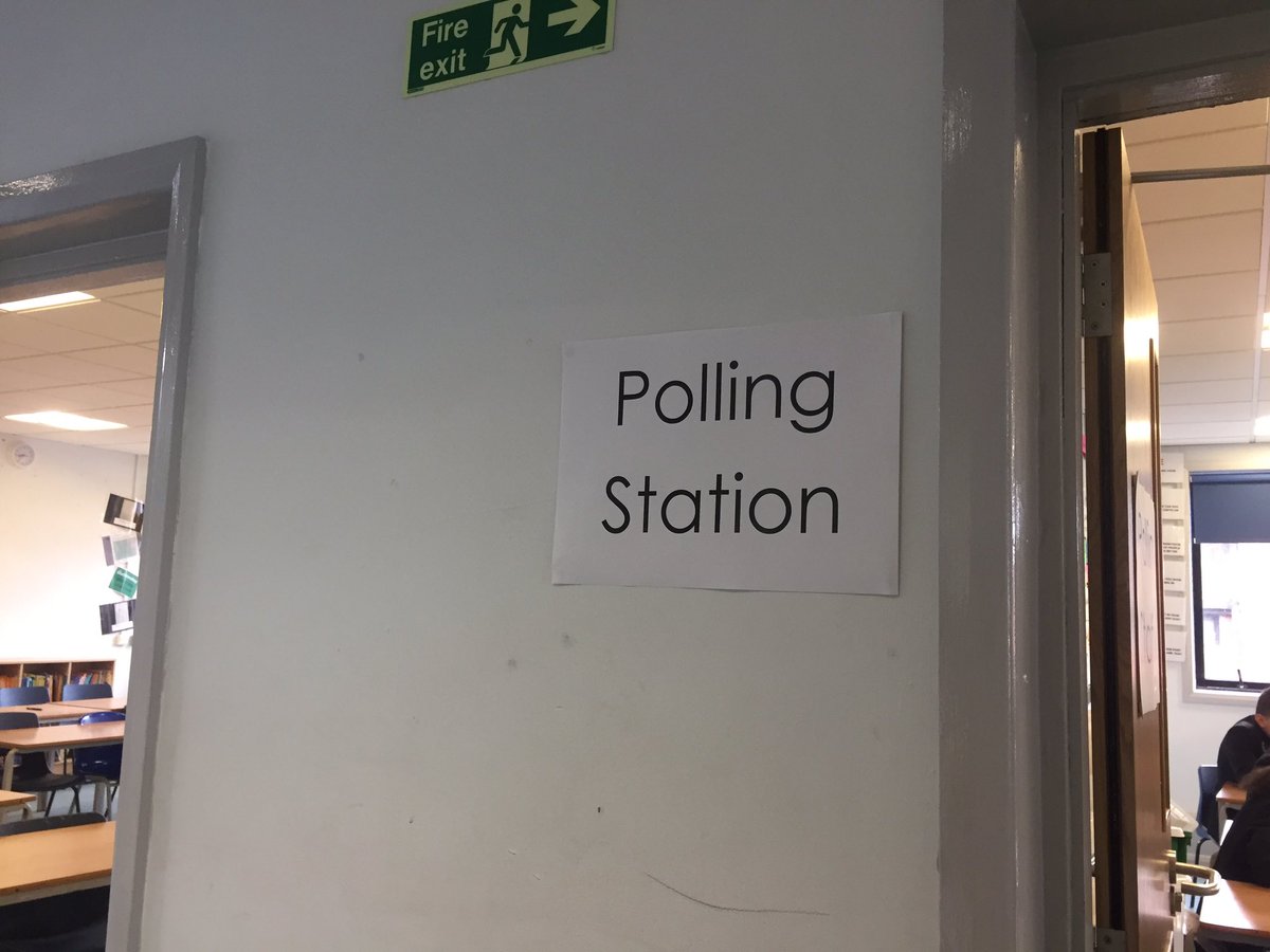GCHumanities's tweet photo. POLLING HAS OPENED AT GC!! #GCPDW @GreyCourtTweets #mockelection https://t.co/KbNRzYCwiy