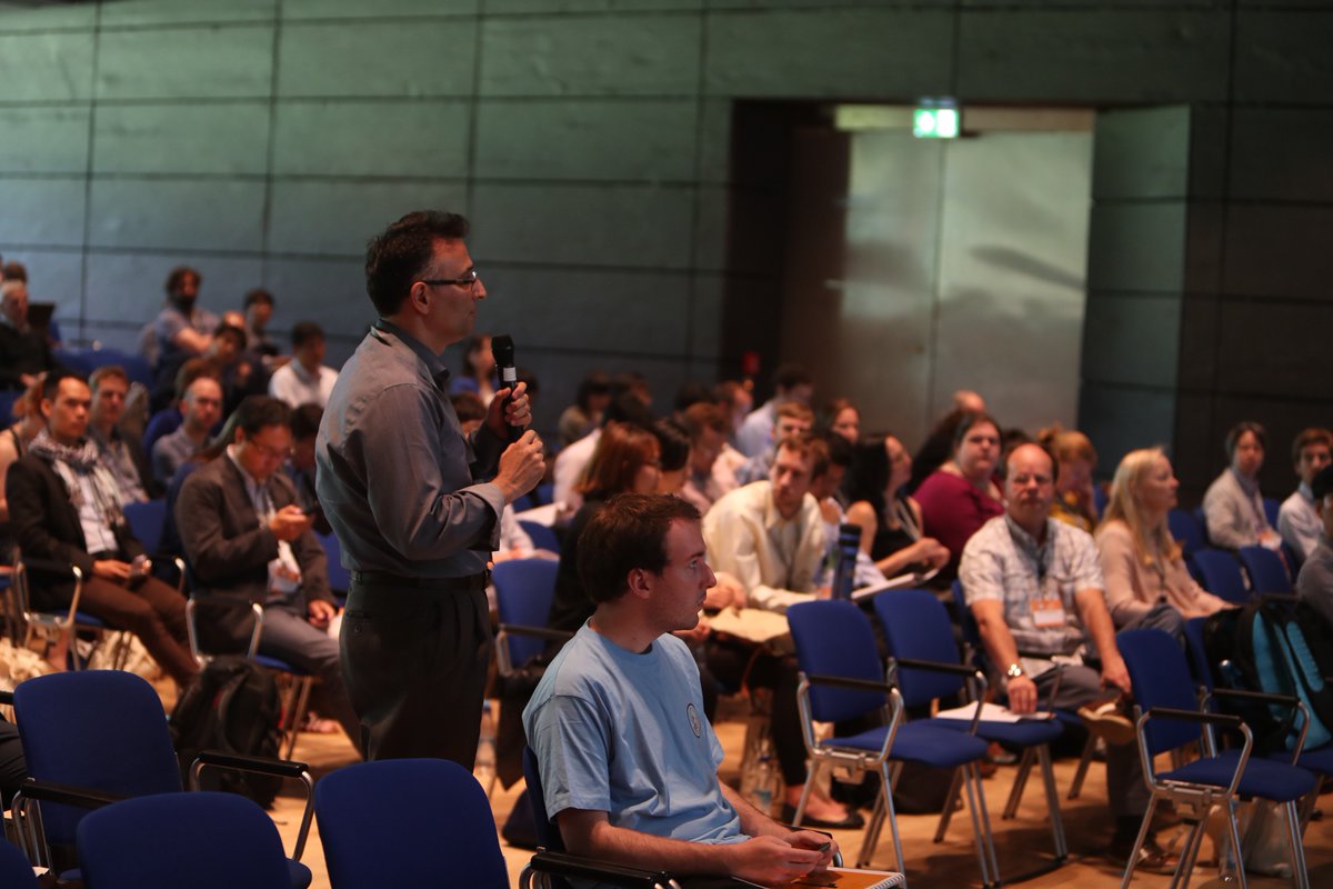 The first oral session of the day starts of with interesting talks and challenging questions #WHC2017 #Worldhaptics #AwardChair