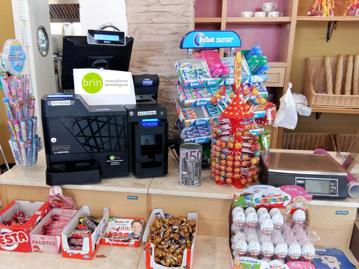 BrinConsultores's tweet photo. La higiene es lo primero en panadería Can Vicenç. Los clientes hacen el pago y el personal nunca toca el dinero con @Cashlogy https://t.co/zSaRmNcXOQ