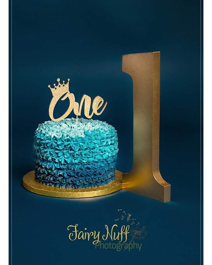 fairynuffphotog's tweet photo. Fab suppliers make my client's images so special and I love supporting other local businesses. Alisons Bakery in Hucknall are caketastic! https://t.co/DV3fQ9iyxc