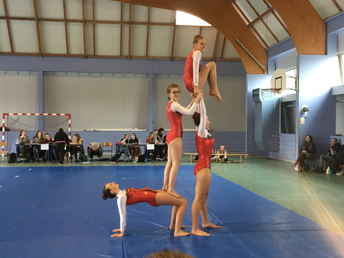 unssncymtz's tweet photo. #CHAMPIONDEFRANCE @unss #Gymacro Bravo au Collège Erckmann Chatrian de Phalsbourg @MoselleSport @acnancymetz @sdunss57 @lerepu @Sportmagfr https://t.co/5ZKO16rSYY