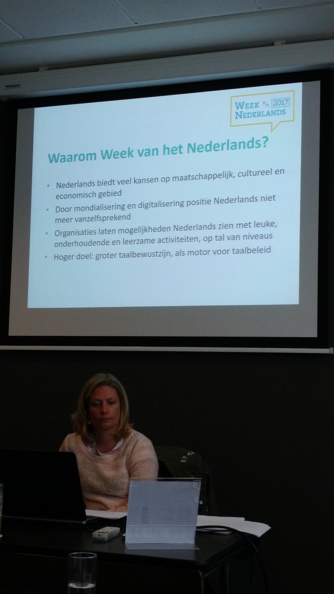 AnDeMoor's tweet photo. Interessante tips vr boost Alg.Nederlands &amp; belang taalondersteuning vr @Odisee-collega's &amp; studenten voor #wvhn op seminarie @taalunie https://t.co/etBw0WERb7