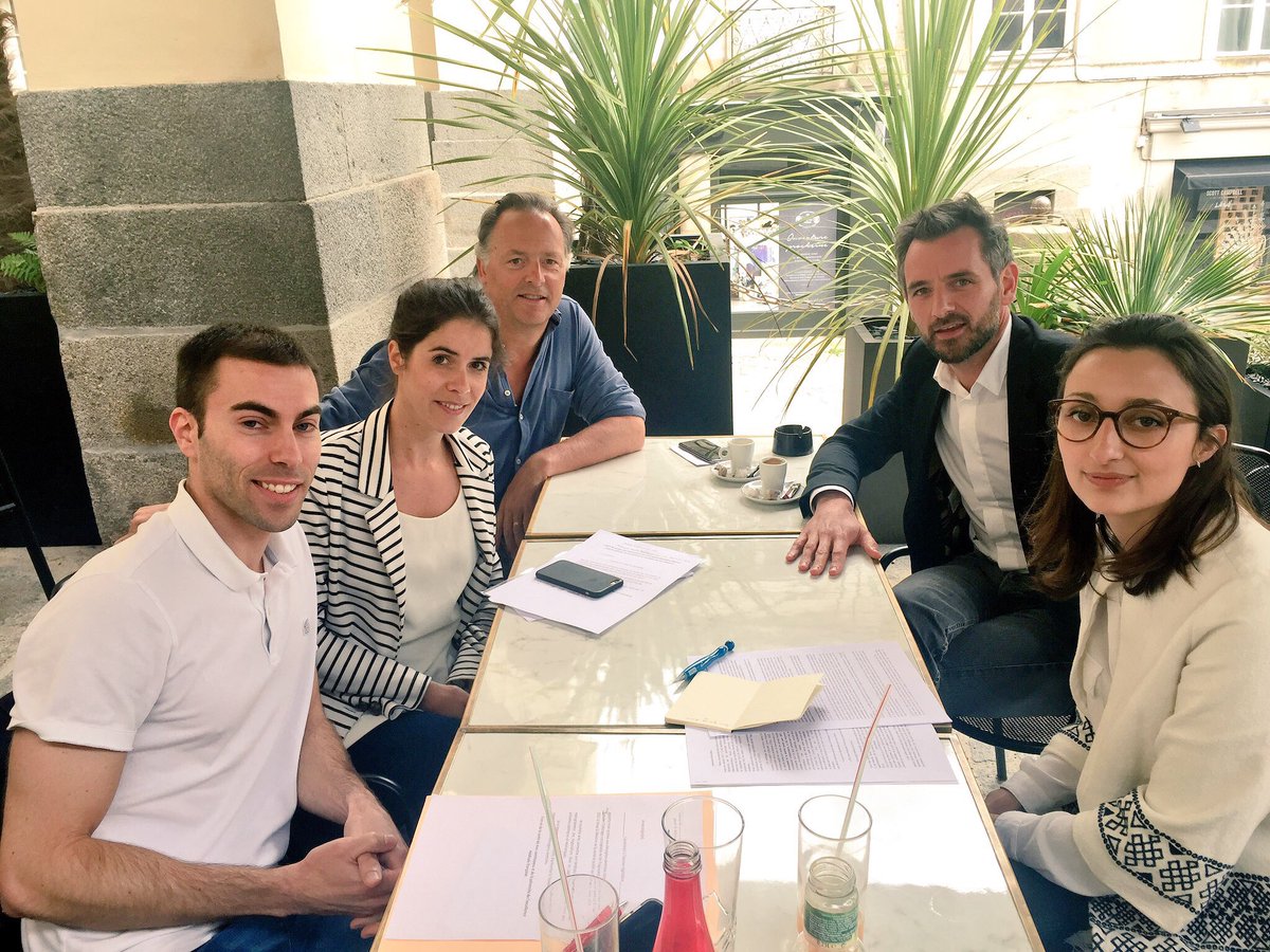F_BACHELIER's tweet photo. Mon soutien aux dentistes. Le dialogue doit reprendre. Objectif: soins de qualité pour tous. #DENTger #Circo3508
https://t.co/cyL25CyeZs https://t.co/wWS1qEqN92