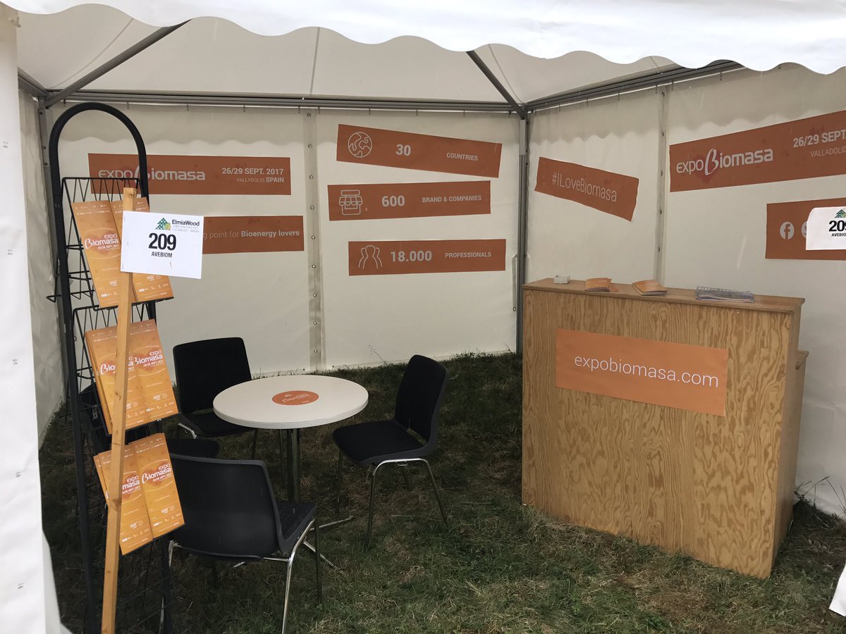 Ya estamos otro día más en #Elmiawood ...otra edición más, ya son 4 desde 2005 colaborando juntos #Elmiawood <a href="/EXPOBIOMASA/">EXPOBIOMASA</a> <a href="/AVEBIOM/">AVEBIOM</a>