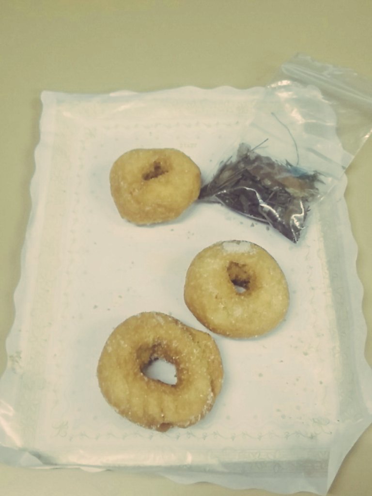 Mis locos arqueólogos han repartido los sabores y los sonidos de #anguita hoy en las #JIA2017... #dolmenicaorgullosa