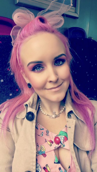 Birthday selfie! #suicidegirls @suicidegirls #sguk #selfie #pinup https://t.co/LCuwC9Nxro<a href="/tag/suicidegirls"class="tags">#suicidegirls</a><a class="tags" href="/tag/suicidegirls">@suicidegirls</a><a href="/tag/sguk"class="tags">#sguk</a><a href="/tag/selfie"class="tags"><span>#selfie</span></a><a href="/tag/pinup"class="tags"><span>#pinup</span></a>