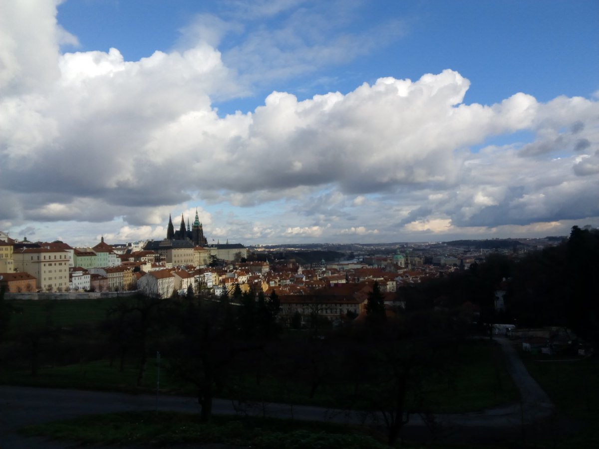 delgadoines18's tweet photo. Prag :) #InterFlixContest https://t.co/ssrHFRcZeb
