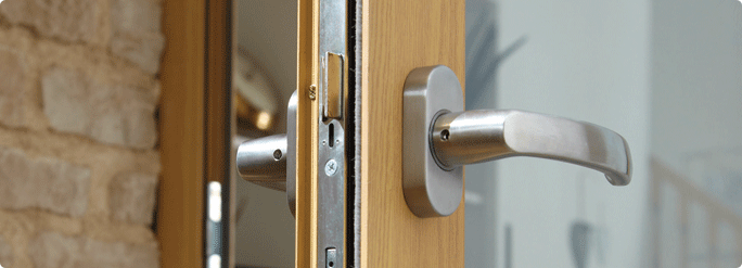 GenuineLock's tweet image. Know how to assess the expertise of a  professional locksmith, take a look below to get your answers
#Locksmiths
bit.ly/2siiYYU