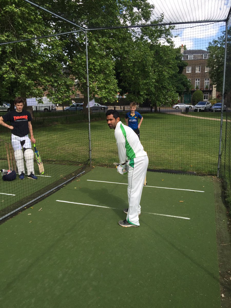 asadshafiq1986's tweet photo. Thank you @SmasherAust for arranging a session with upcoming players at Kew Green CC. Great colts setup thoroughly enjoyed it! #coachingtips https://t.co/0UUQ04jNgN