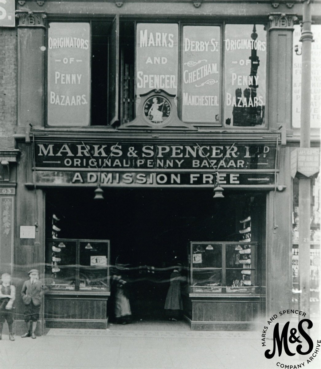 MandSHeritage's tweet photo. Do you think someone walked past at the wrong moment? The two lads on the left managed to stay still! #Manchester in 1896. https://t.co/kry6rHeuGd
