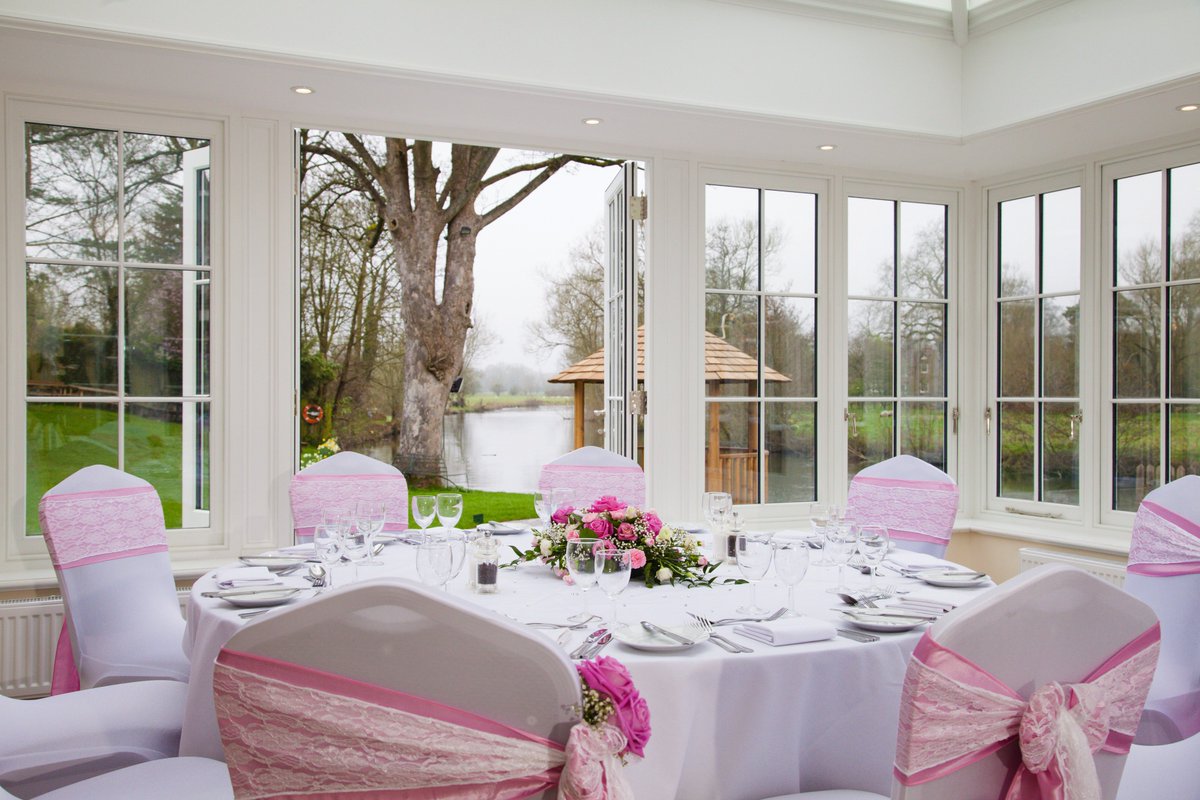 LegacyRoseCrown's tweet photo. "We just couldn't fault our experience with the Rose &amp; Crown"! ❤️Book your #riverside #wedding with us today! https://t.co/tJJ1yTX2hb https://t.co/7l1AVB8JUH