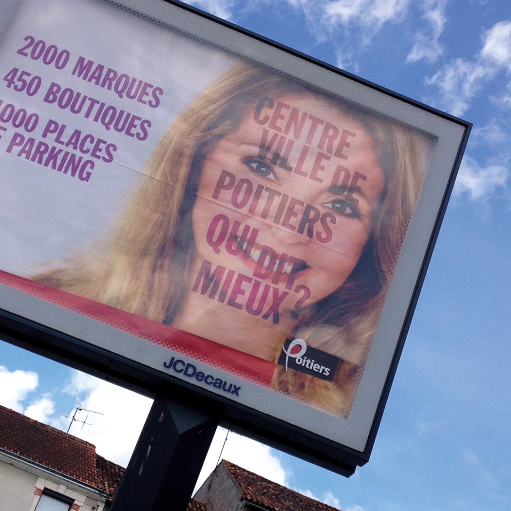 JeanPhilipVriet's tweet photo. J'ai beau chercher : du brief à la #VALIDATION, le processus qui a conduit à ça, je ne me l'explique pas. #Saison2 > en +. 🙄😪#Com #Poitiers https://t.co/7UUok6eS6P