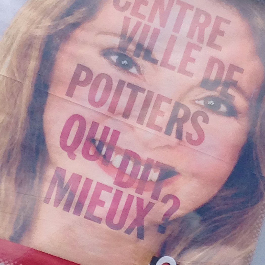 JeanPhilipVriet's tweet photo. J'ai beau chercher : du brief à la #VALIDATION, le processus qui a conduit à ça, je ne me l'explique pas. #Saison2 > en +. 🙄😪#Com #Poitiers https://t.co/7UUok6eS6P