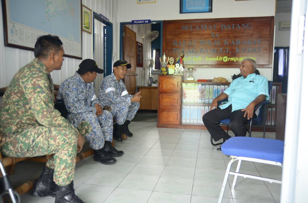 Inisiatif Bertukar Maklumat dan Iftar Bersama TDM &amp; PDRM di ESSZONE <a href="/mykamarul/">Kamarul</a>   <a href="/syedzahirputra/">VAdm Syed Zahiruddin</a>  <a href="/ESSCOM/">M</a> <a href="/PDRM/">pdrm</a> <a href="/TDM/">TDM</a> #ramadhandiperbatasan