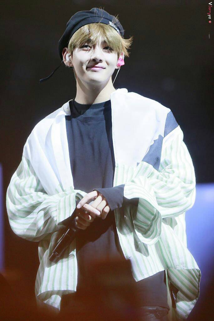 gomdorio's tweet photo. Di Rt yah..biar vote nambah
Smangattt😄☺
My #TeenChoice nomine for #ChoiceMaleGroup is @BTS_twt by Kim Taehyung❤ https://t.co/DOFQstMvwj
