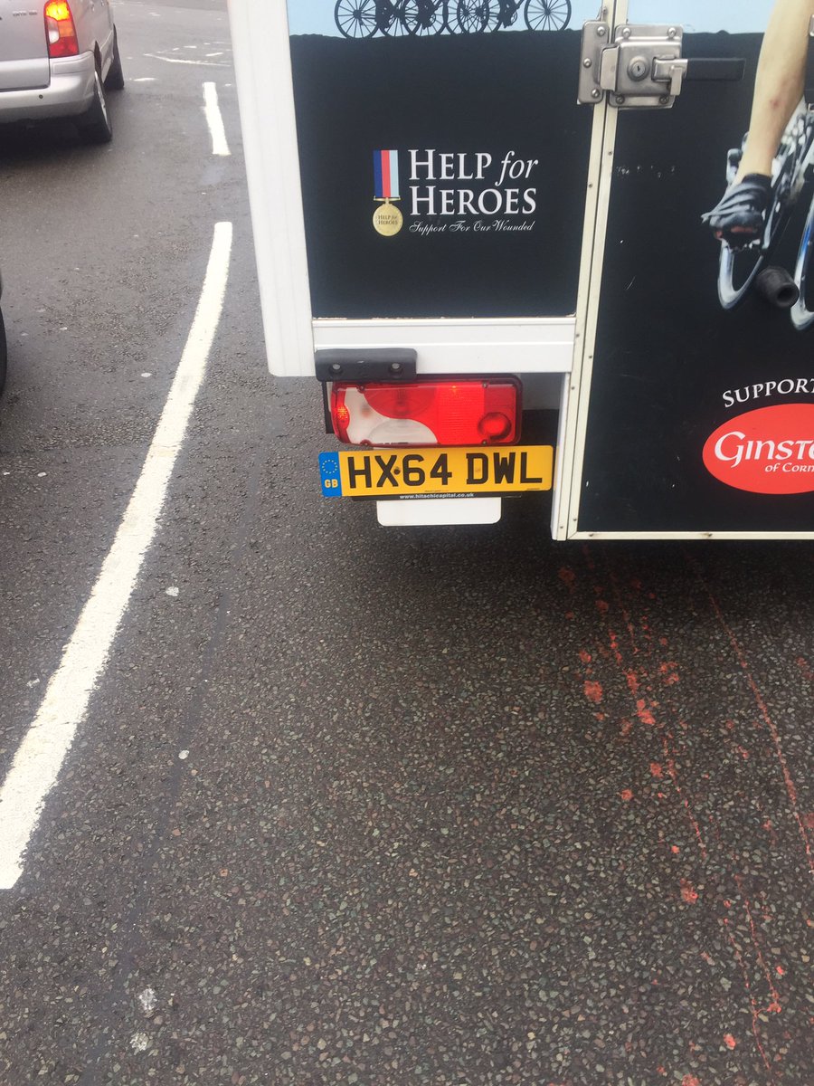 AndyLansbury's tweet photo. @therealginsters  You need to sort your drivers out. 1st he cuts up a car at an island then blocks a female driver to get out and harass her https://t.co/pAnFVA7WIH