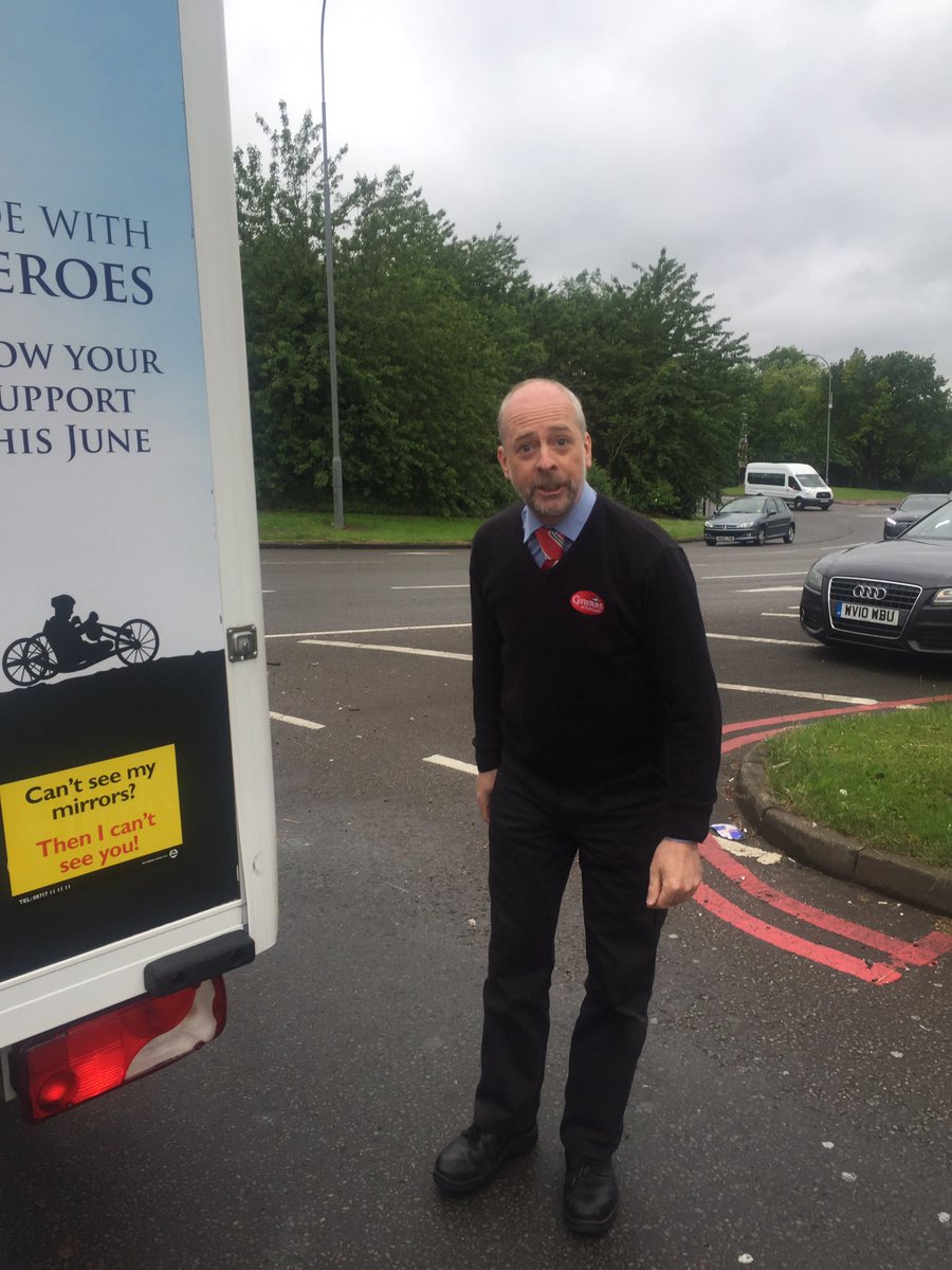 AndyLansbury's tweet photo. @therealginsters  You need to sort your drivers out. 1st he cuts up a car at an island then blocks a female driver to get out and harass her https://t.co/pAnFVA7WIH