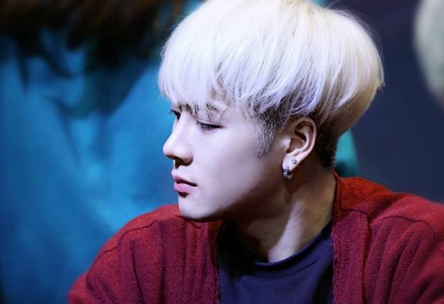 luckymini7's tweet photo. I nominate Jackson Wang for#100MostHandsomeFaces2017@tccandler https://t.co/GpWxOVhqjb