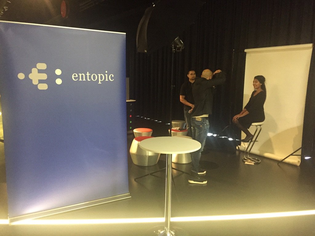 Gratis nieuwe professionele profielfoto voor LinkedIn of Facebook? Bij de Entopic stand in de lunchpauze. #congresFB