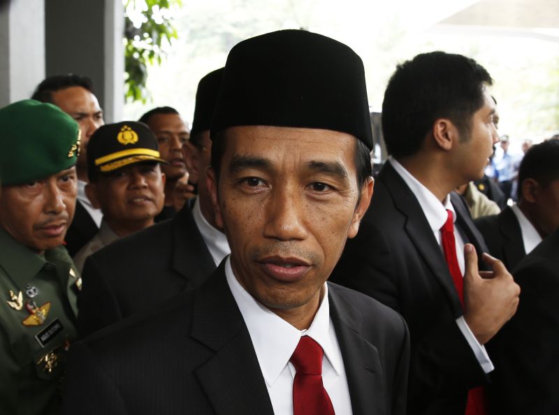 okezonenews's tweet photo. Presiden Jokowi: Marilah Hentikan Penyebaran Berita Bohong https://t.co/qiopV9X3uT https://t.co/PUv3N2As0N