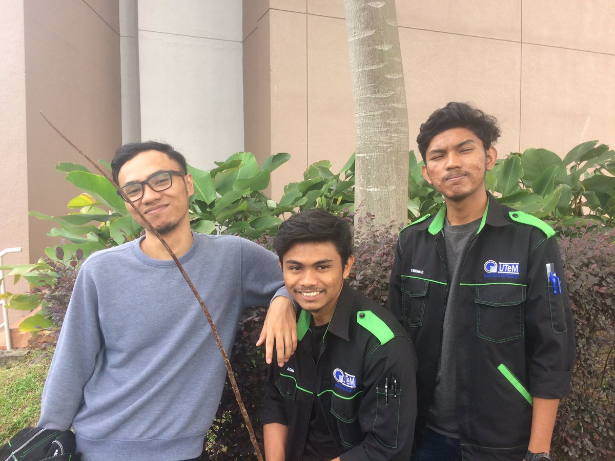fikrisaman's tweet photo. Antara Lelaki2 fkm. Jgn risau semua ni jenis setia 😘 https://t.co/nt6cOHXytp